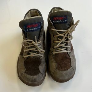 Pepino  boys leather and suede high top size euro 27 US toddler size 10